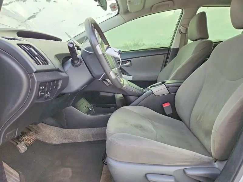 2013 TOYOTA PRIUS TWO  