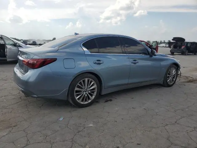 2018 INFINITI Q50 LUXE  