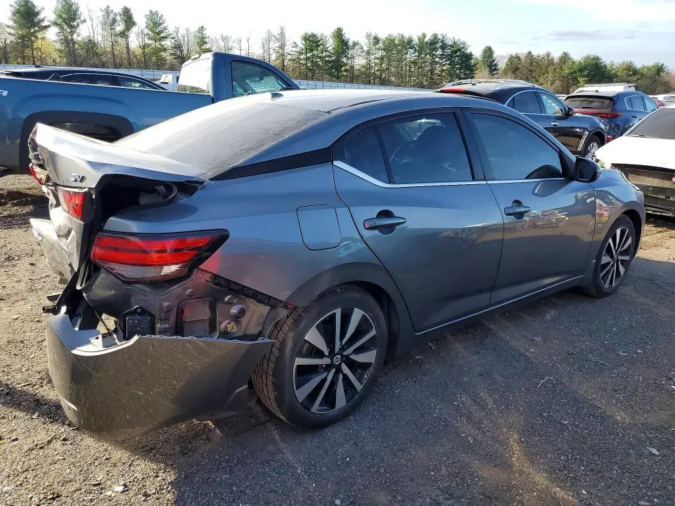 2022 NISSAN SENTRA SV  