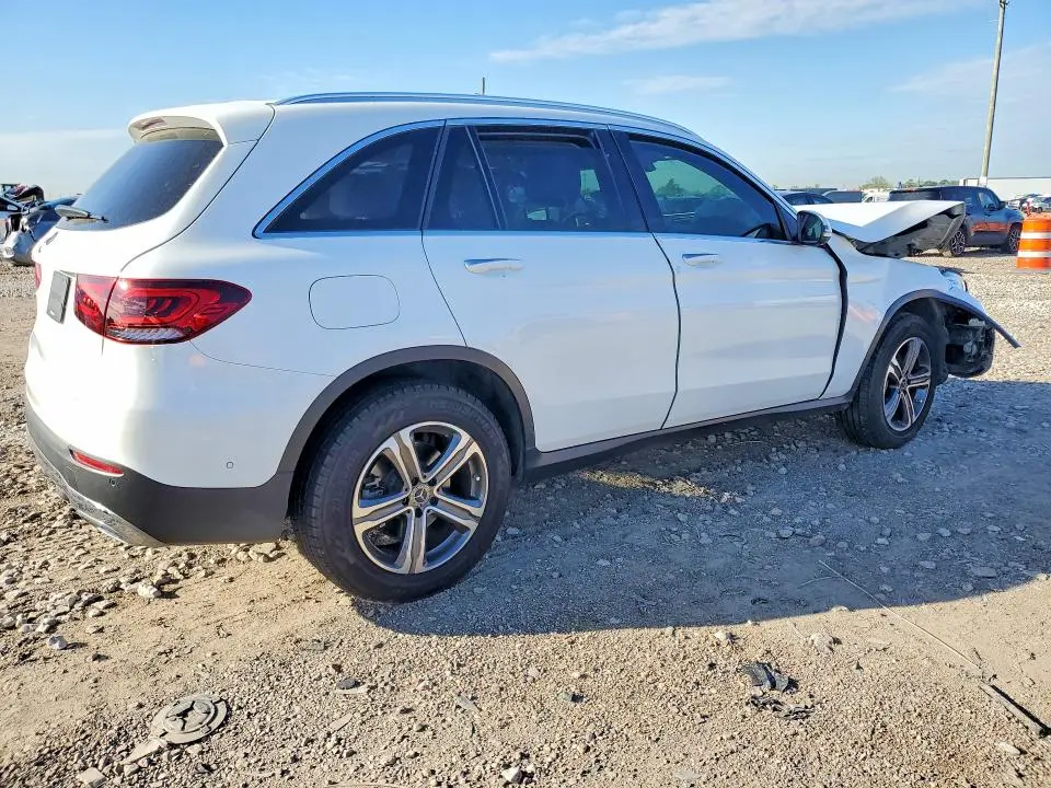 2021 MERCEDES-BENZ GLC 300  
