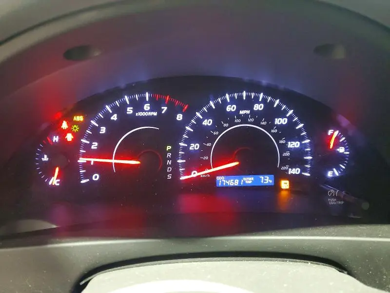 2011 TOYOTA CAMRY LE  