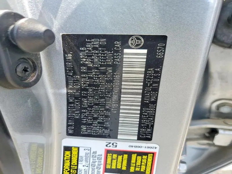 2019 TOYOTA CAMRY SE  