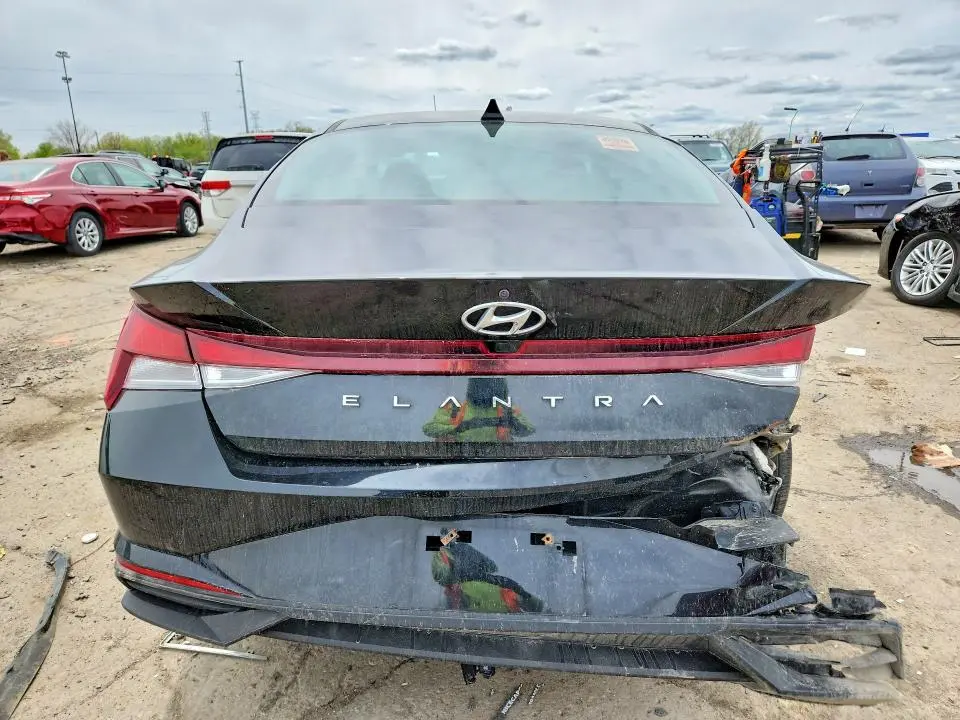 2021 HYUNDAI ELANTRA SEL  
