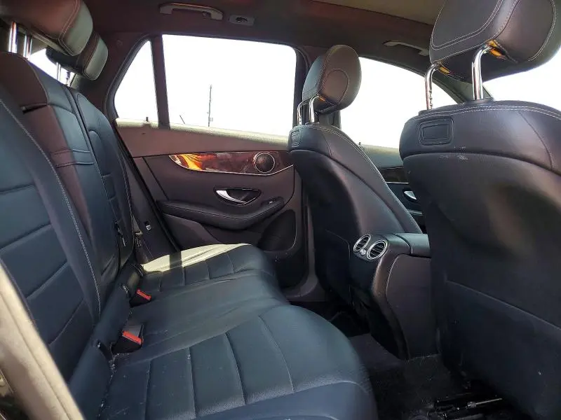 2018 MERCEDES-BENZ GLC 300  