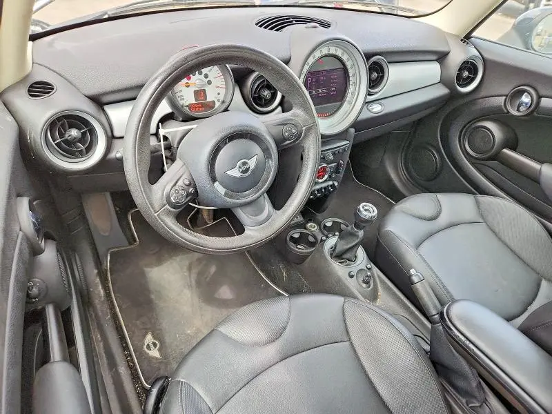 2013 MINI COOPER   