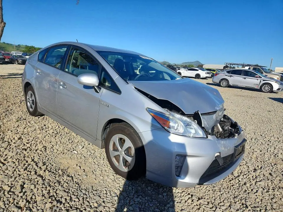 2014 TOYOTA PRIUS THREE  