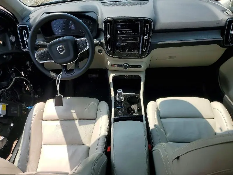 2022 VOLVO XC40 T5 INSCRIPTION  