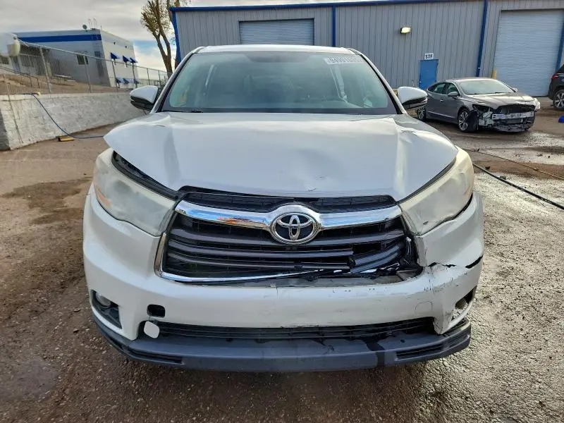 2014 TOYOTA HIGHLANDER LE  