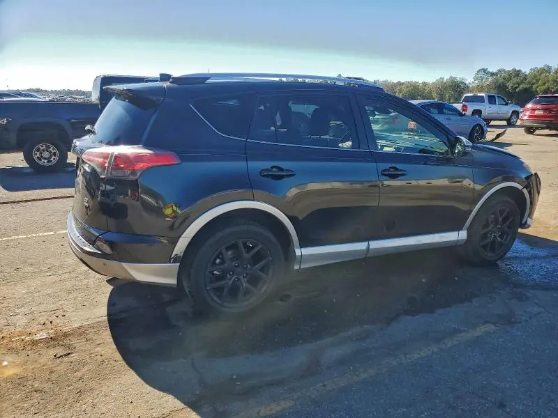 2016 TOYOTA RAV4 SE  