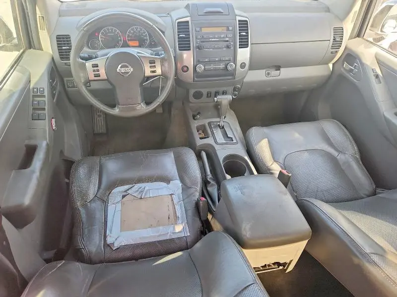 2010 NISSAN FRONTIER SE V6  