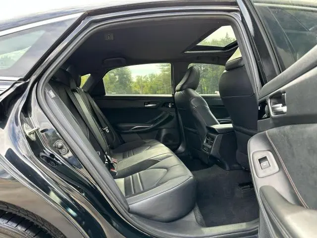 2019 TOYOTA AVALON XLE  