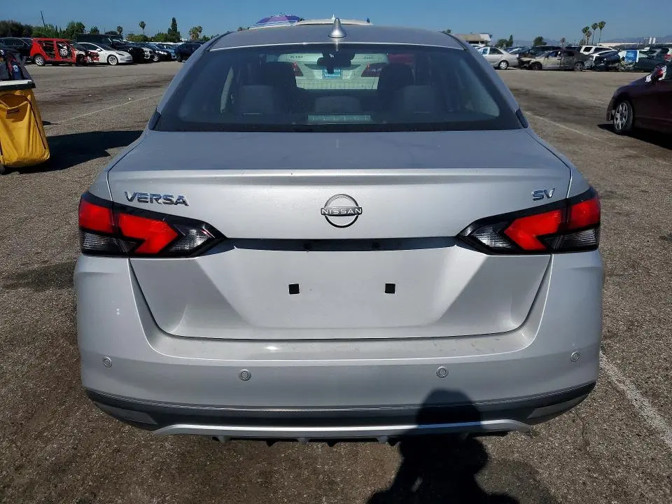 2024 NISSAN VERSA SV  