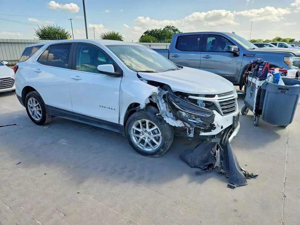 2024 CHEVROLET EQUINOX LT  