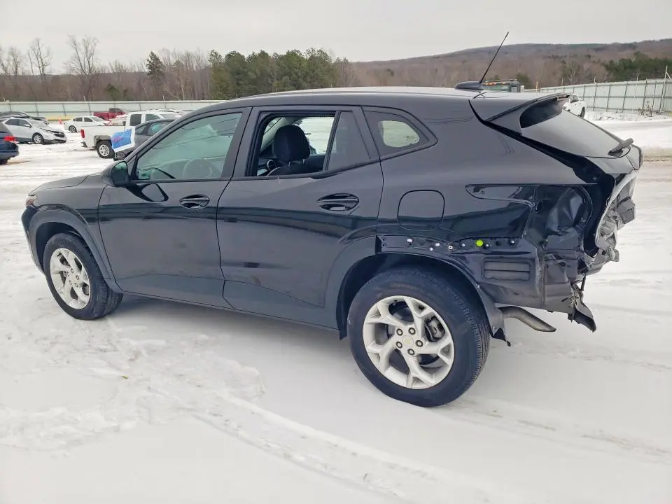 2024 CHEVROLET TRAX LS  