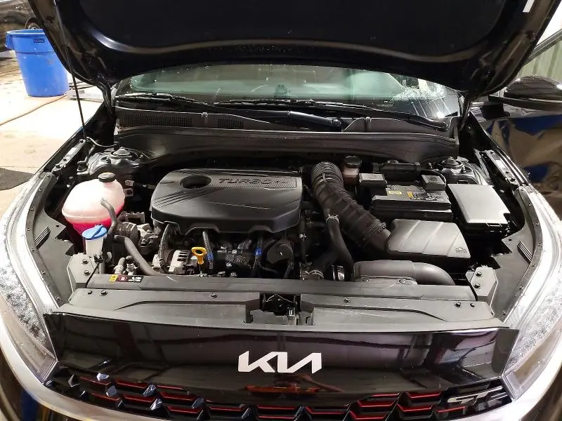 2023 KIA FORTE GT  