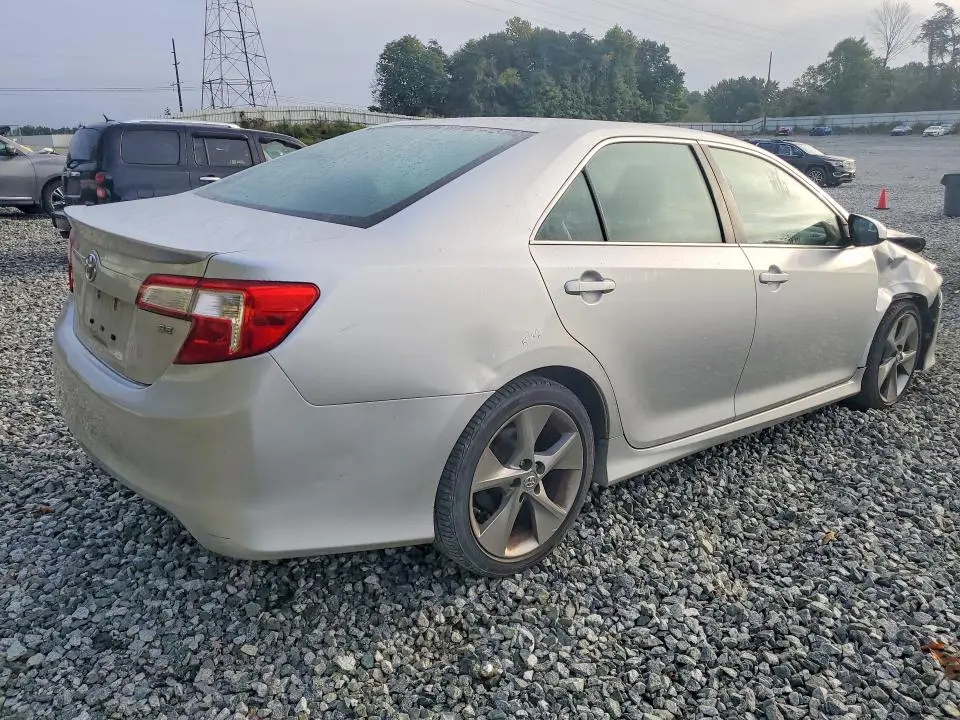 2014 TOYOTA CAMRY SE SPORT  