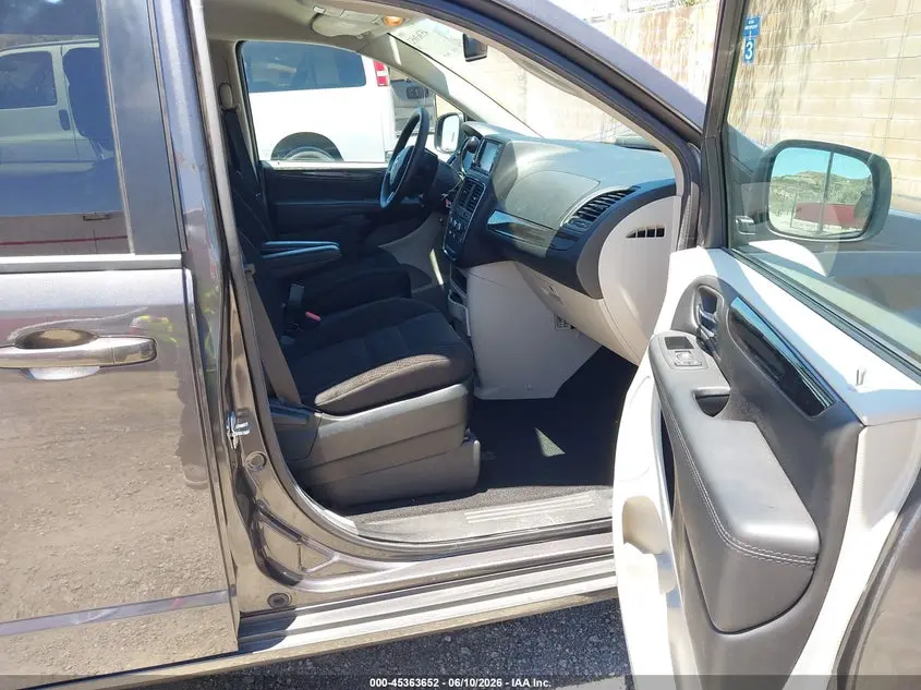2018 DODGE GRAND CARAVAN SE