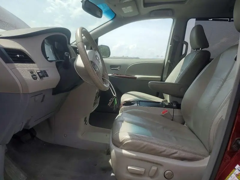 2011 TOYOTA SIENNA XLE 7-PASSENGER AUTO ACCESS SEAT  
