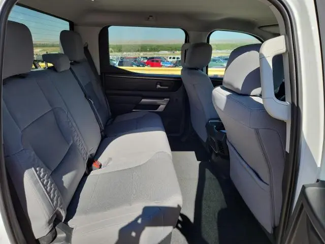 2024 TOYOTA TUNDRA CREWMAX SR  