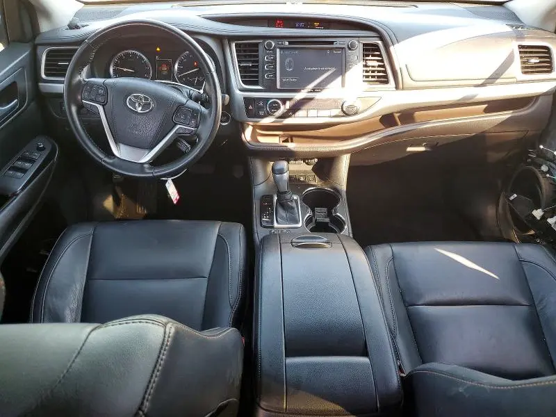 2017 TOYOTA HIGHLANDER XLE  