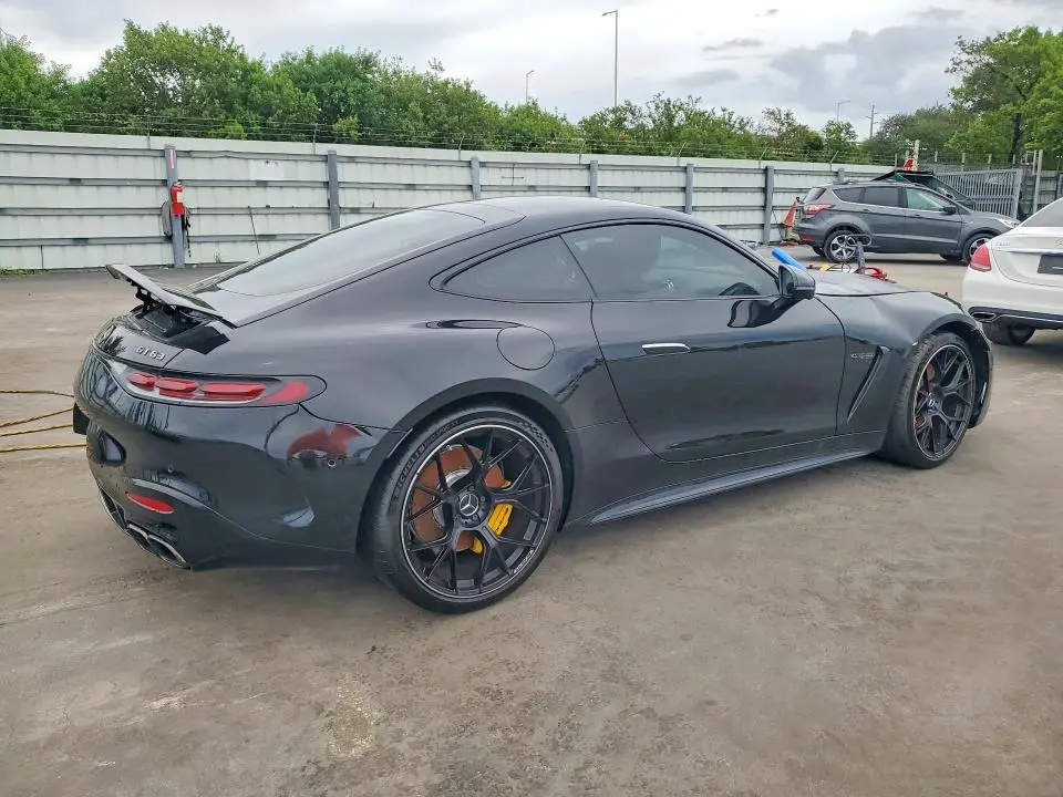 2025 MERCEDES-BENZ AMG GT 63  