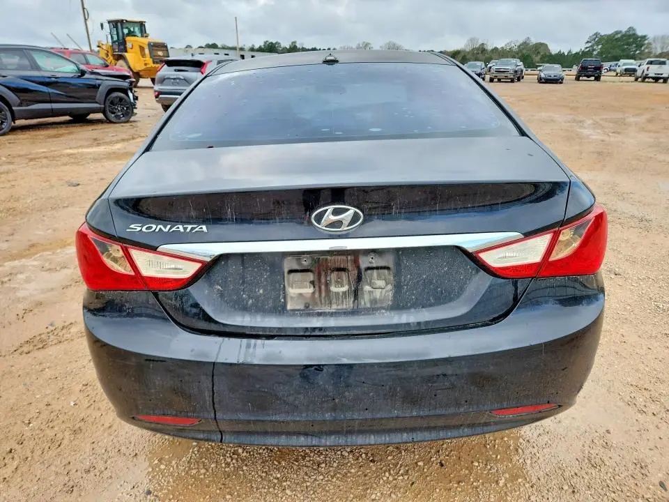 2011 HYUNDAI SONATA GLS  