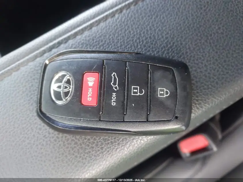 2025 TOYOTA SEQUOIA SR5