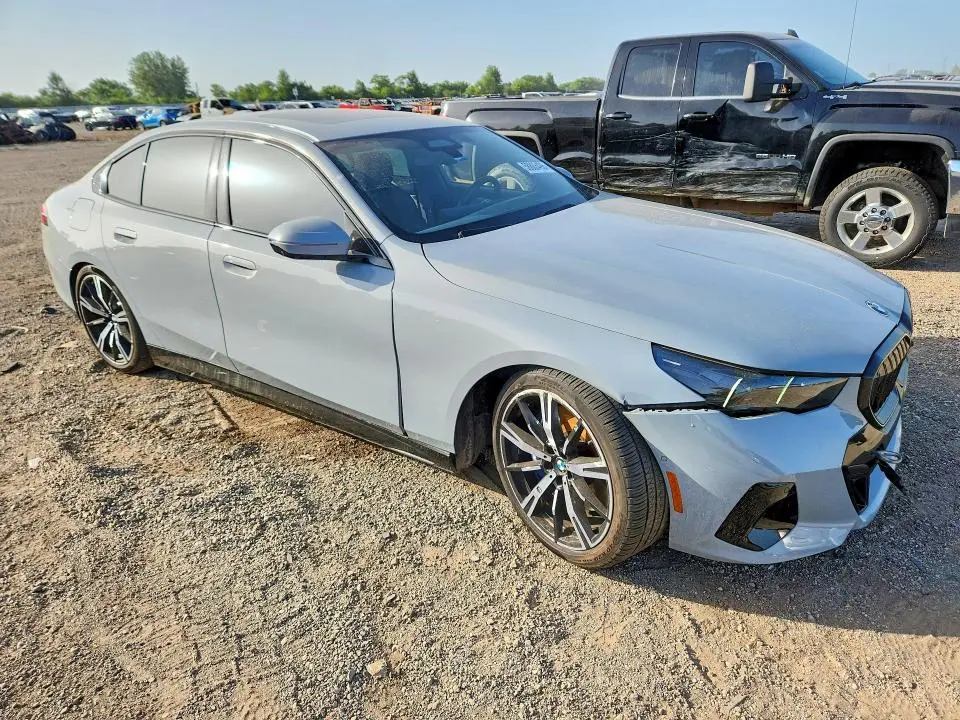 2024 BMW 540 XI  