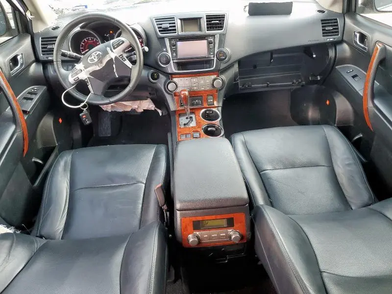 2013 TOYOTA HIGHLANDER LIMITED  