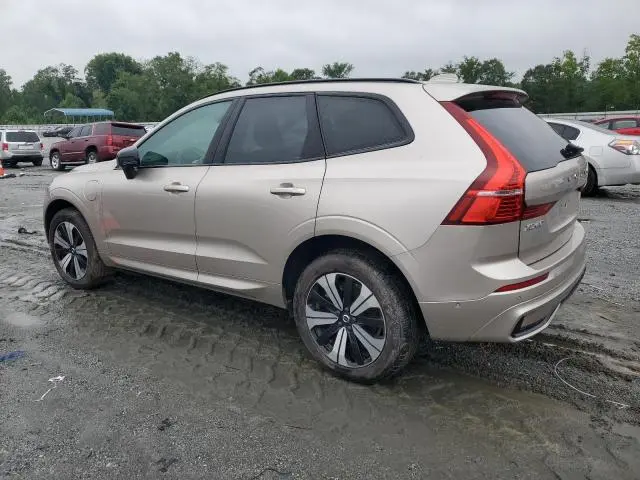 2024 VOLVO XC60 PLUS  