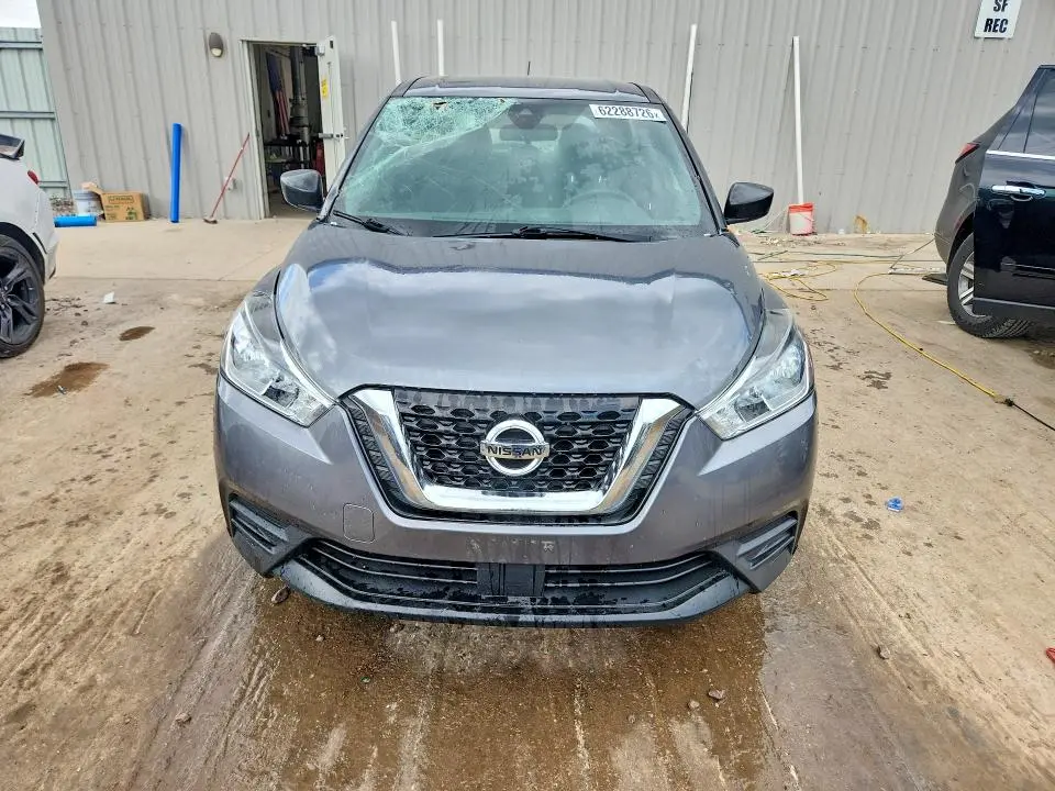 2020 NISSAN KICKS S  