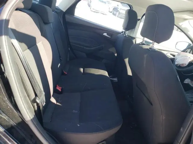 2018 FORD FOCUS SE  