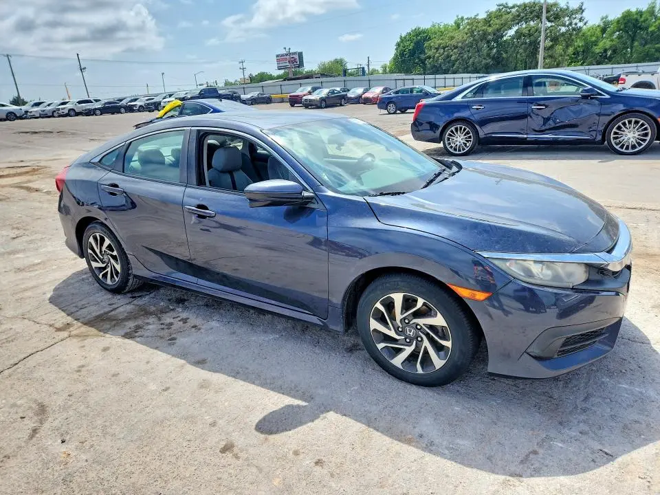 2017 HONDA CIVIC EX  
