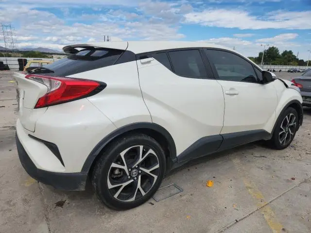 2021 TOYOTA C-HR XLE  