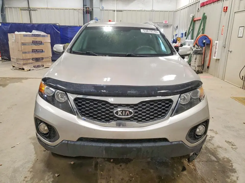 2013 KIA SORENTO LX  