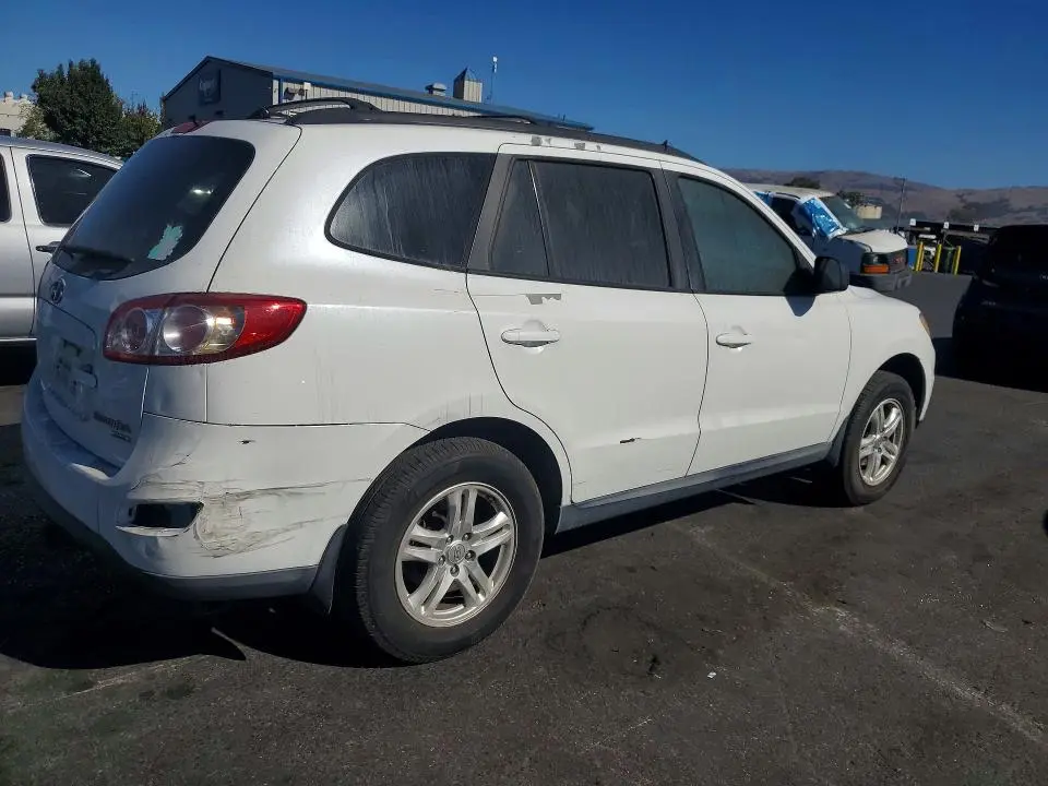 2011 HYUNDAI SANTA FE GLS  