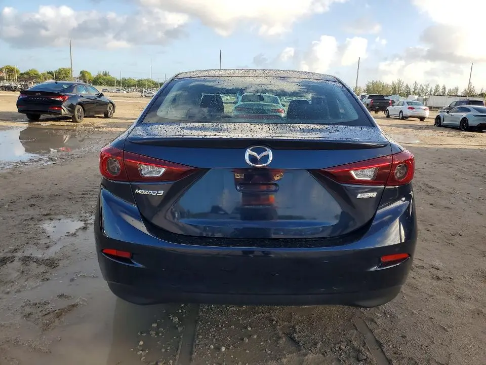 2016 MAZDA 3 TOURING  