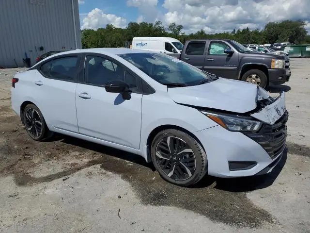 2023 NISSAN VERSA SR  