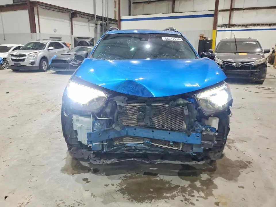 2017 TOYOTA RAV4 SE  