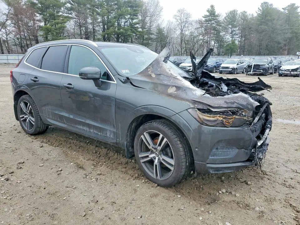 2019 VOLVO XC60 T5  
