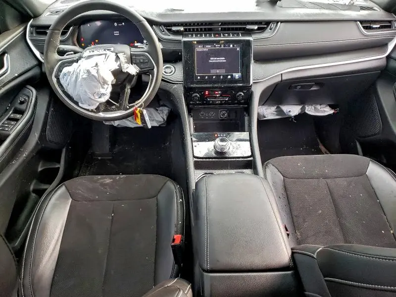 2024 JEEP GRAND CHEROKEE LAREDO  