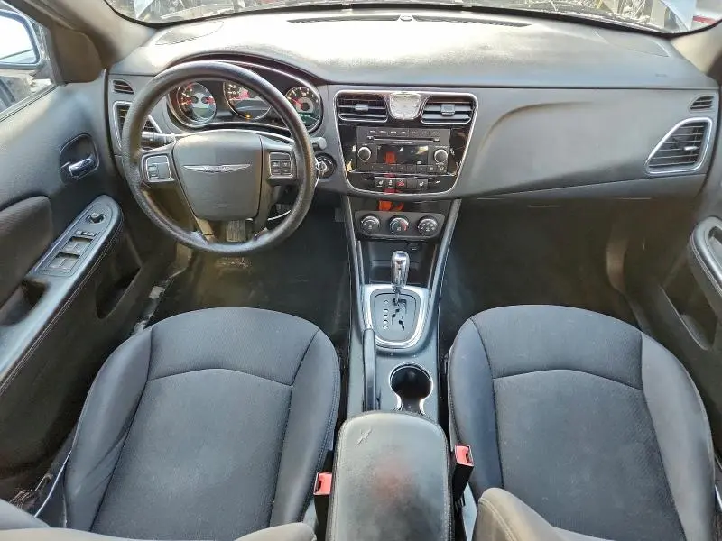 2014 CHRYSLER 200 LX  