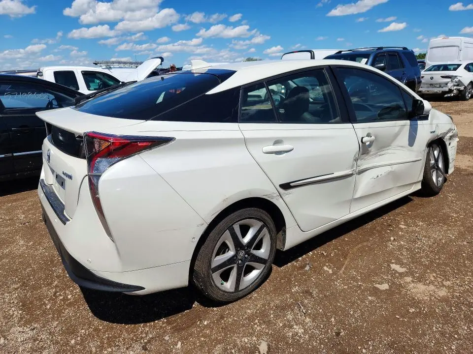2018 TOYOTA PRIUS FOUR TOURING  