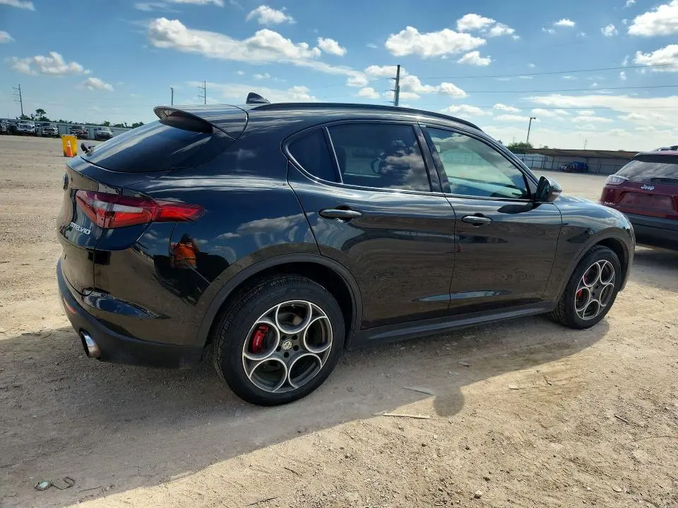 2018 ALFA ROMEO STELVIO SPORT  