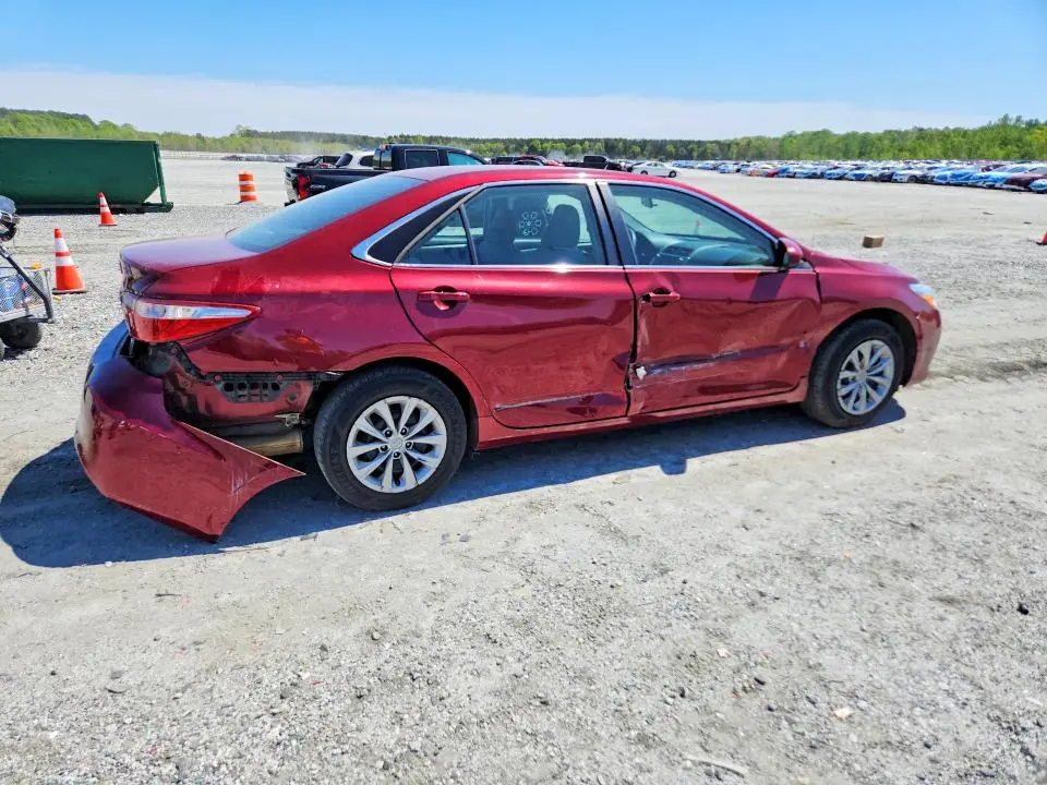 2016 TOYOTA CAMRY LE  