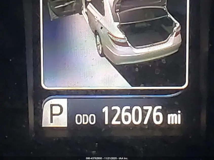 2016 TOYOTA CAMRY LE