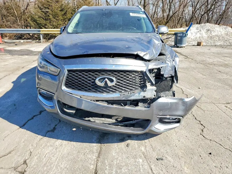 2020 INFINITI QX60 LUXE  
