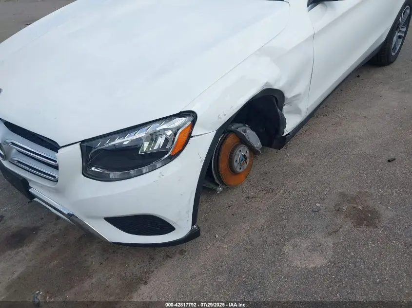 2019 MERCEDES-BENZ GLC 300 4MATIC