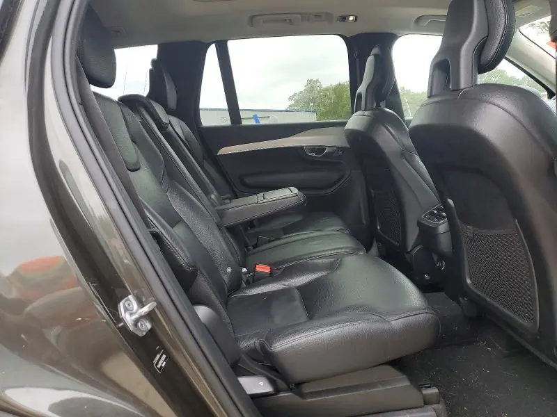 2018 VOLVO XC90 T6  