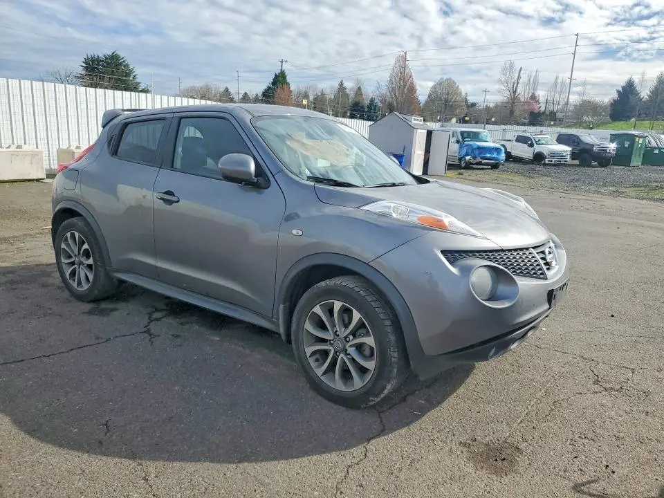 2013 NISSAN JUKE S  
